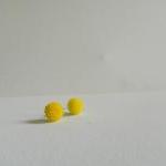 Yellow Mum Cabachon Earrin..